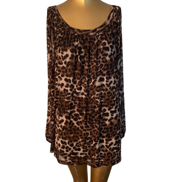 A Love Story Size 1x Lined Flowy Leopard Print Blouse Relaxed Sheer Flowy Arms - Picture 2 of 10